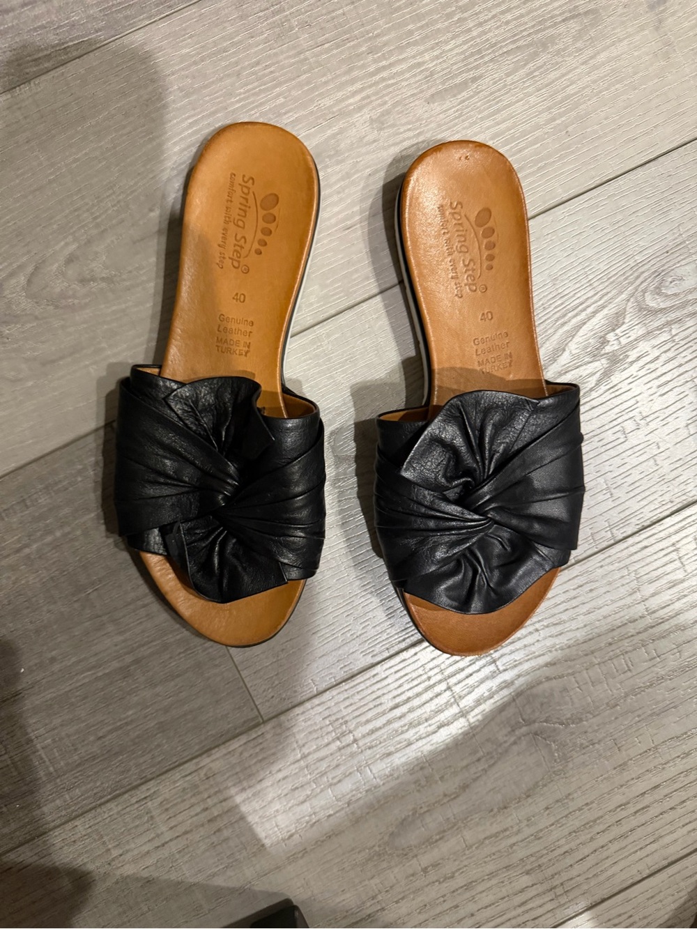 Spring Step Black Leather made in Turkey  Knot Slide Mules 40/9